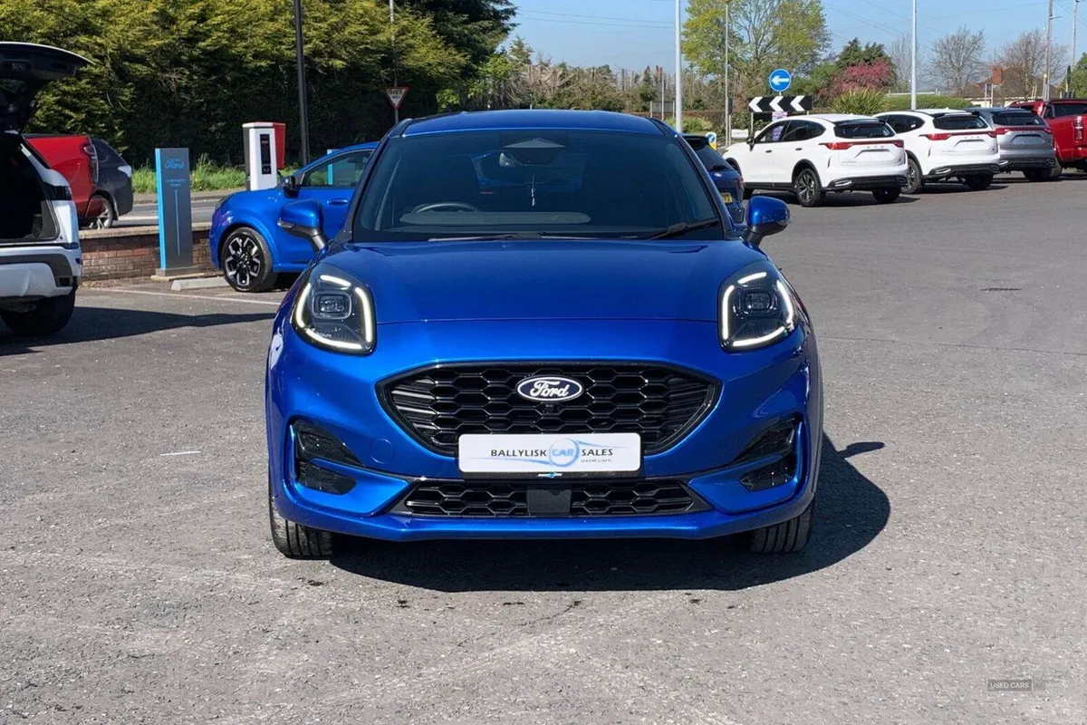 Ford Puma 1.0T 125PS ST-Line in Desert Island Blue - Image 4