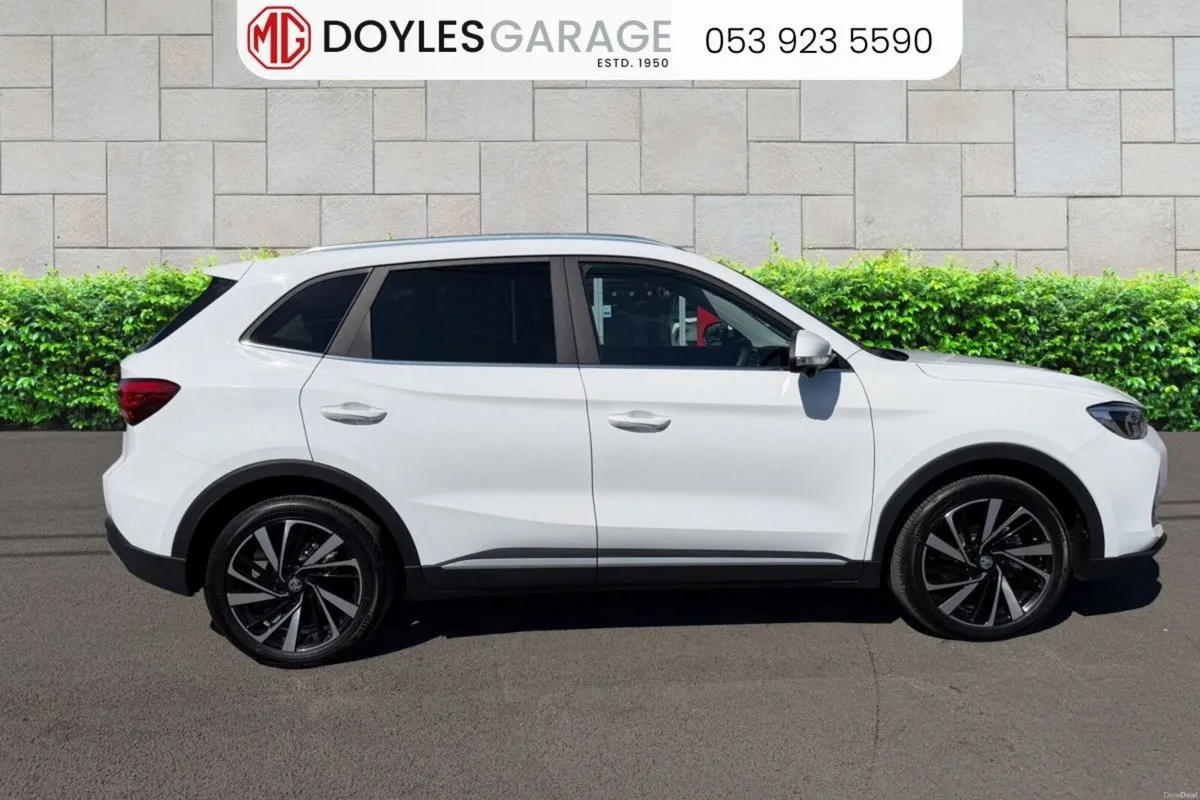 MG ZS Exclusive HEV - Image 2