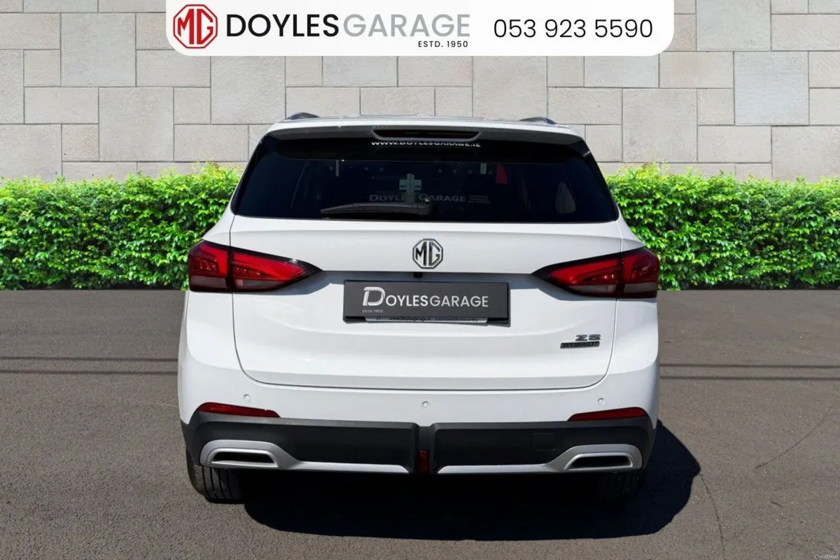 MG ZS Exclusive HEV - Image 4