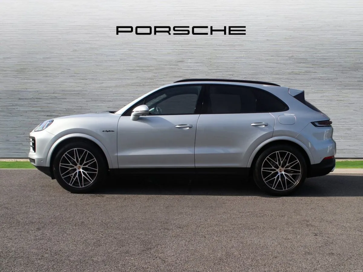 Porsche Cayenne E-Hybrid - Image 4