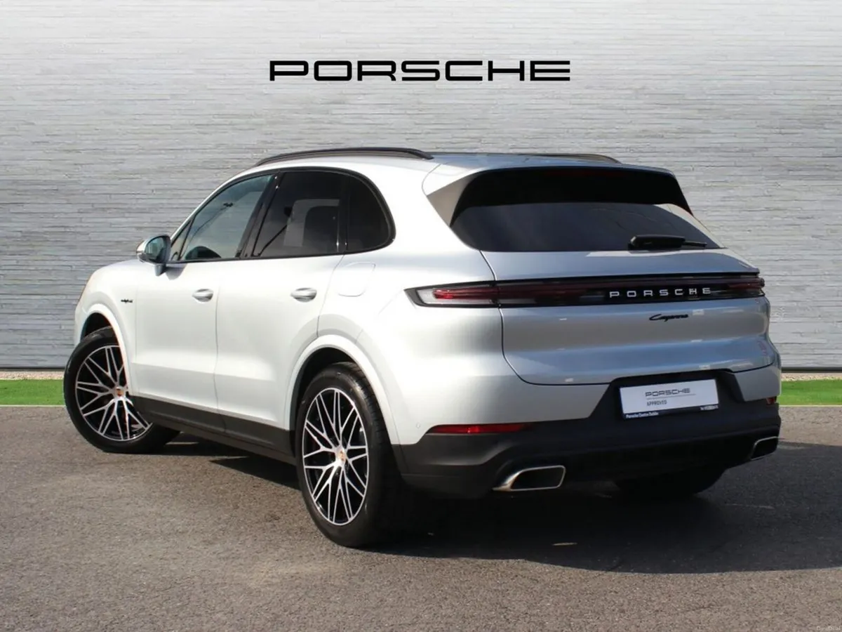 Porsche Cayenne E-Hybrid - Image 3