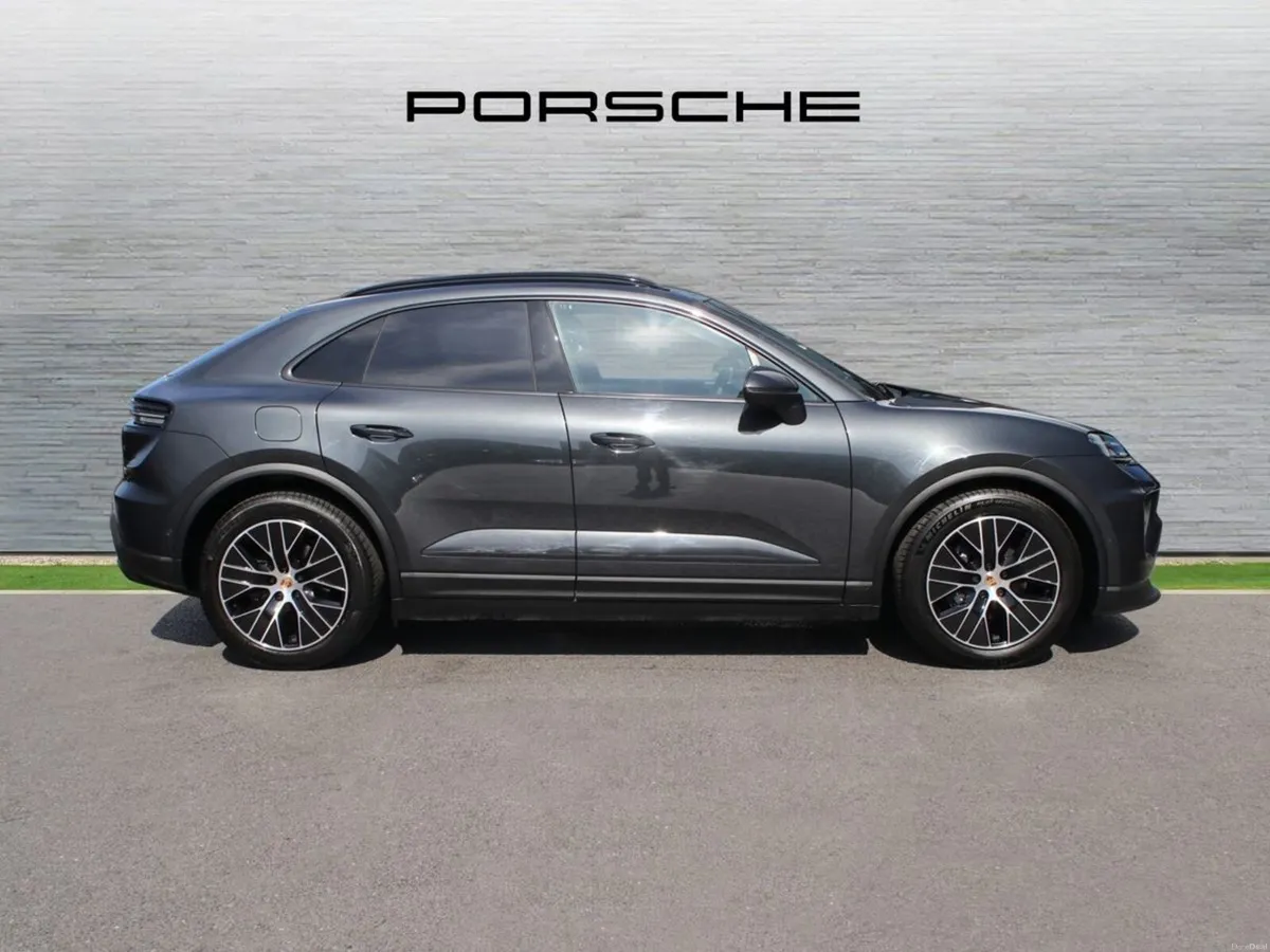 Porsche Macan Electric - Image 4