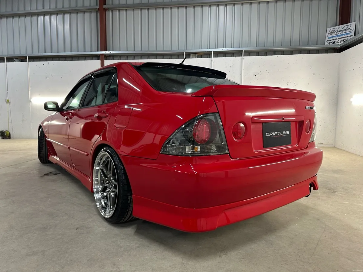 2002 Toyota Altezza RS200 Z Edition - Image 4