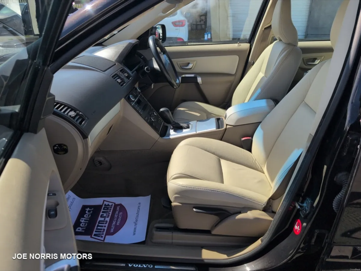 Volvo XC90 2.4 D AWD SE GT 5DR AUTO 7 SEATER - Image 4