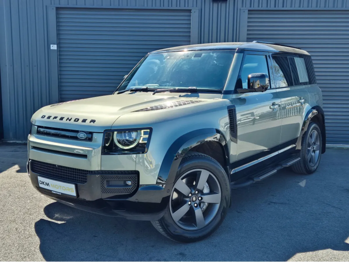 Land Rover Defender X-DYNAMIC HSE PHEV - Image 3
