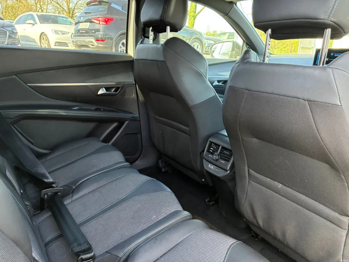 Peugeot 5008 FL ALLURE 1.5 BLUE HDI 130 BHP - Image 6