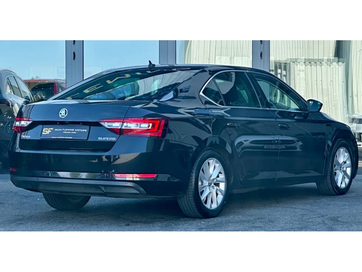 Skoda Superb STYLE 2.0 TDI 150BHP 4DR - Image 3