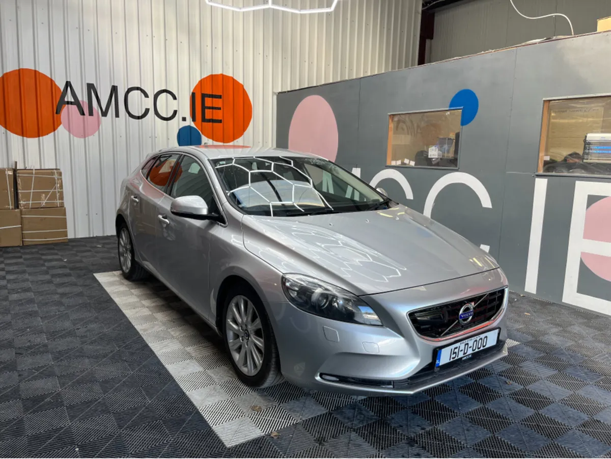 Volvo V40 €11950 2015 VOLVO V40 T4 1.6 AUTOMATIC / - Image 1