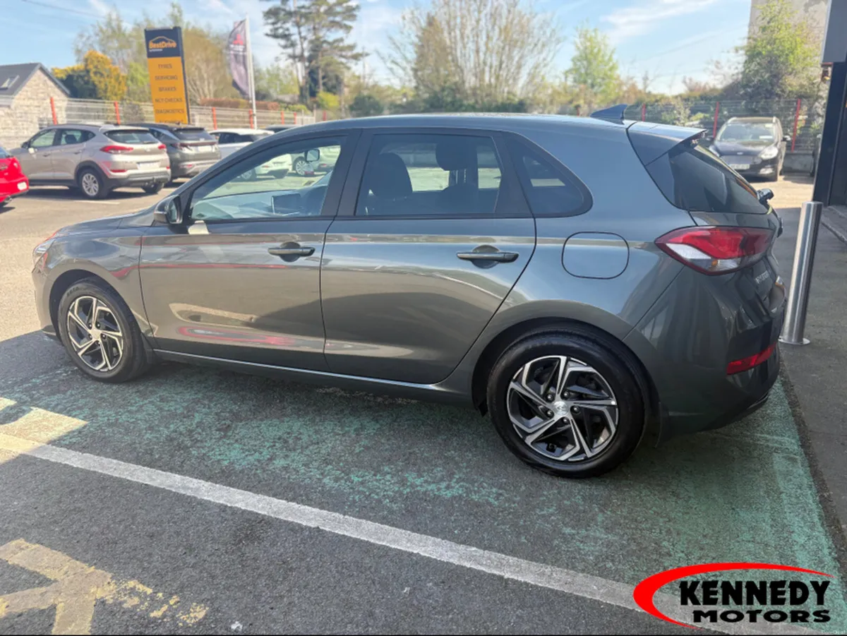 Hyundai i30 I 30 DELUXE 5DR - Image 3