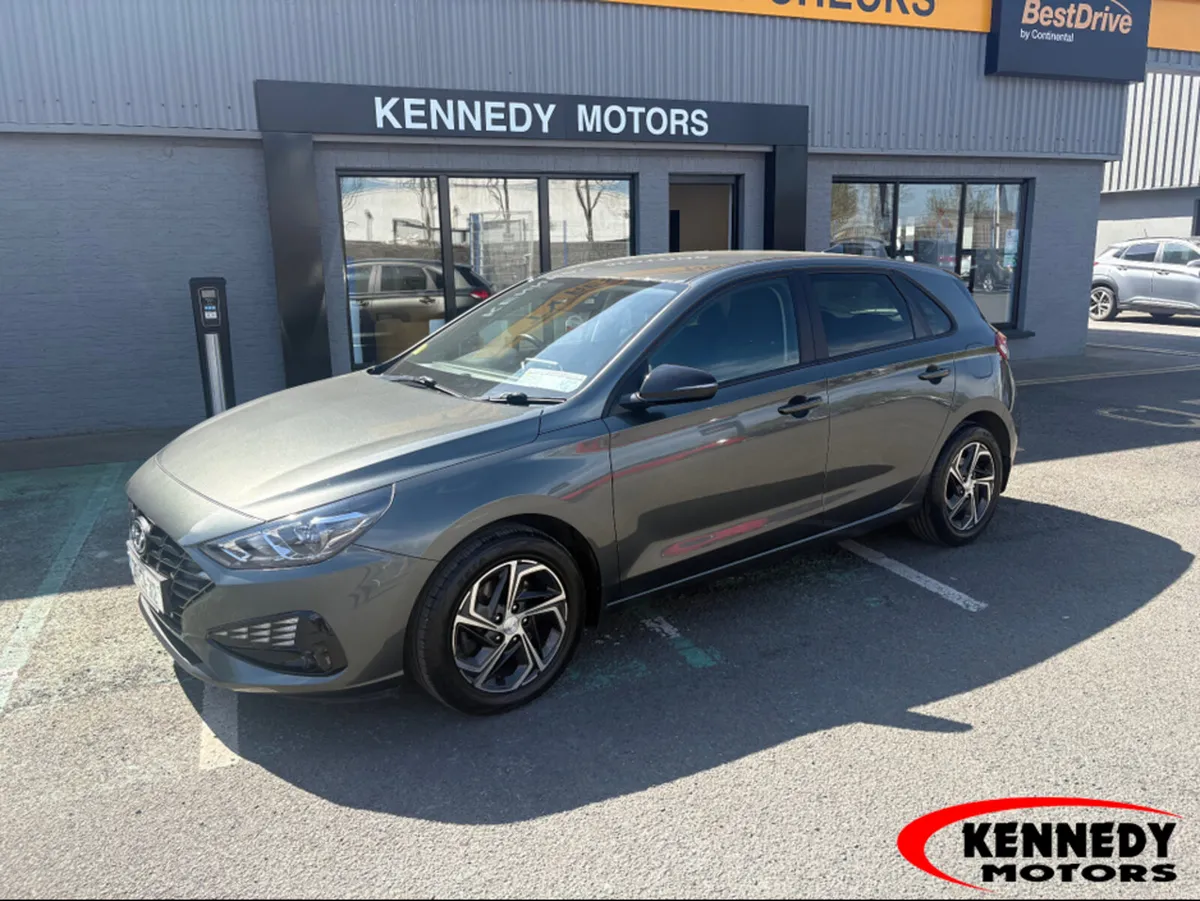 Hyundai i30 I 30 DELUXE 5DR - Image 1