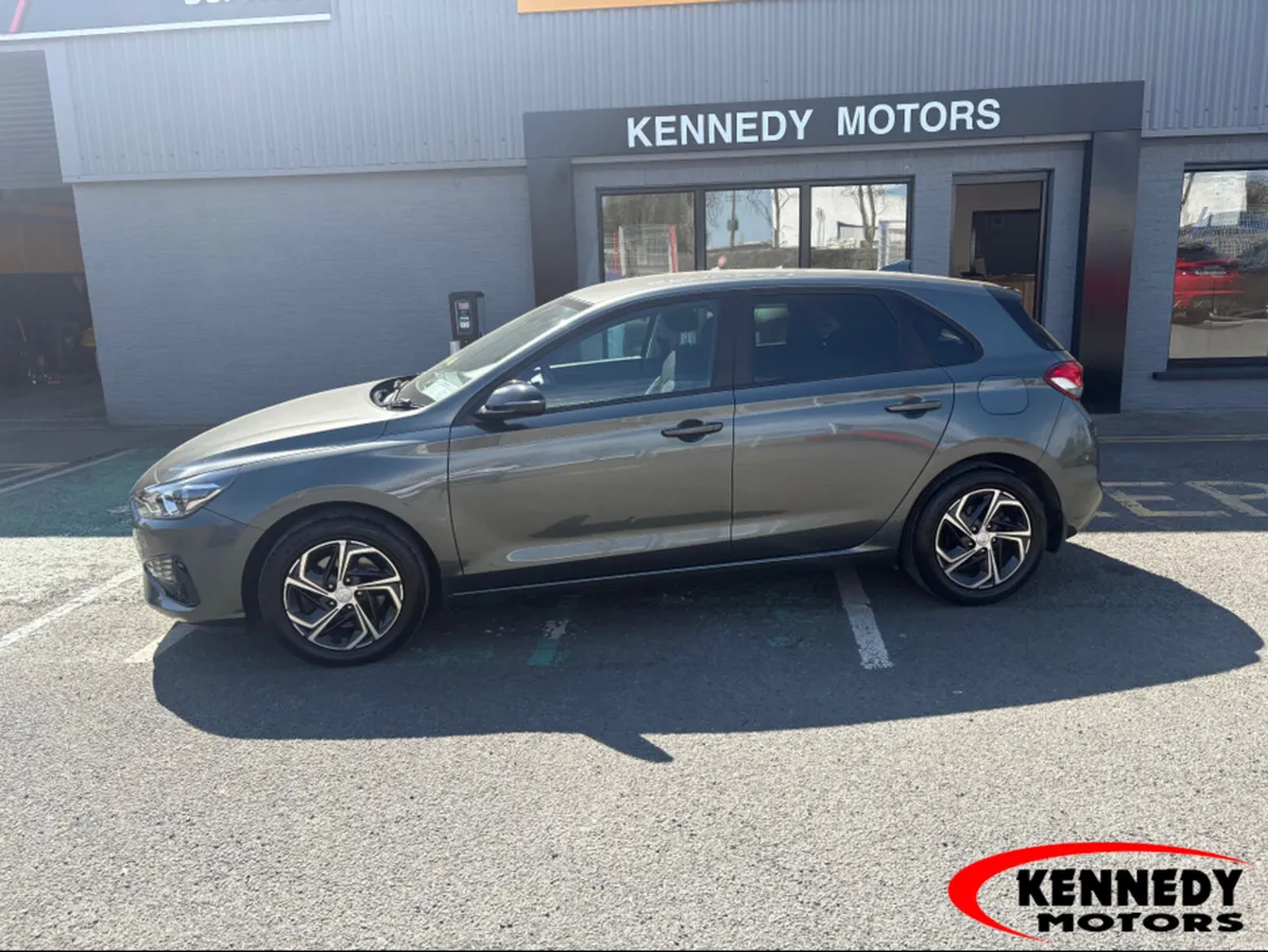 Hyundai i30 I 30 DELUXE 5DR - Image 2