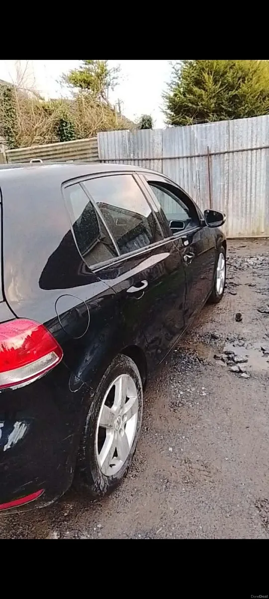 Volkswagen Golf 2009 - Image 2