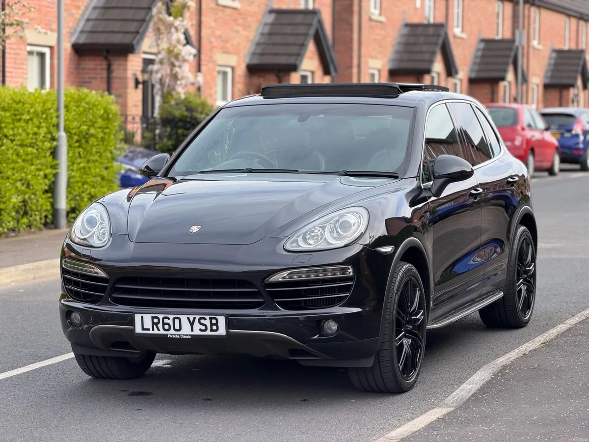 2011 (Facelift) Porsche Cayenne Diesel Tip S - Image 3