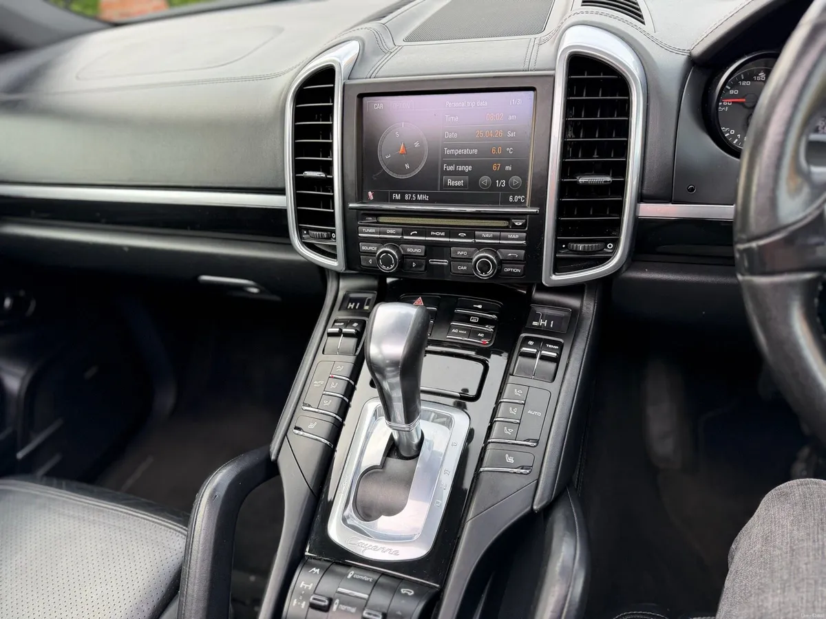 2011 (Facelift) Porsche Cayenne Diesel Tip S - Image 4