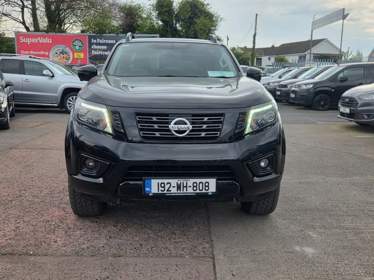 Nissan Navara 2.3 DCI N-guard 188BHP 4DR A - Image 2