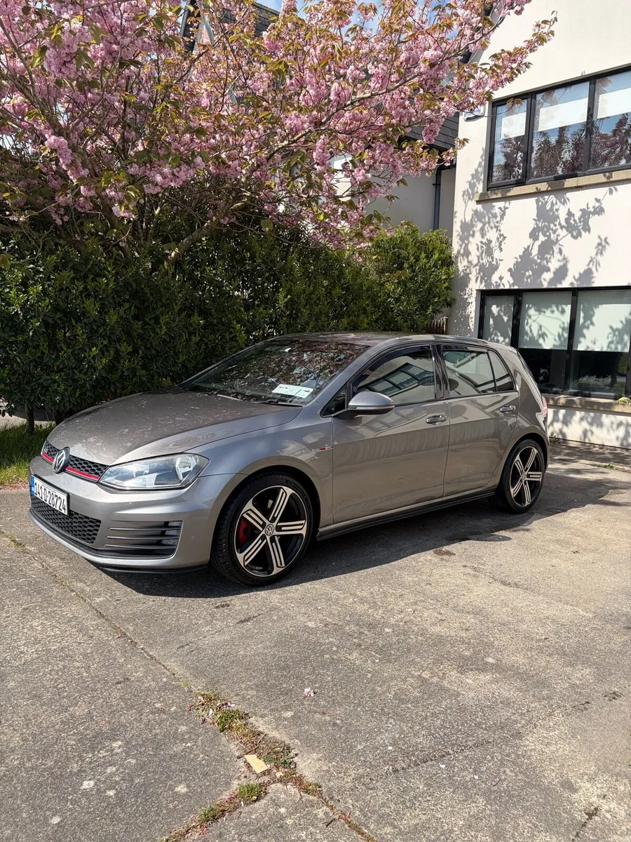 2014 Volkswagen Golf GTi - Image 1