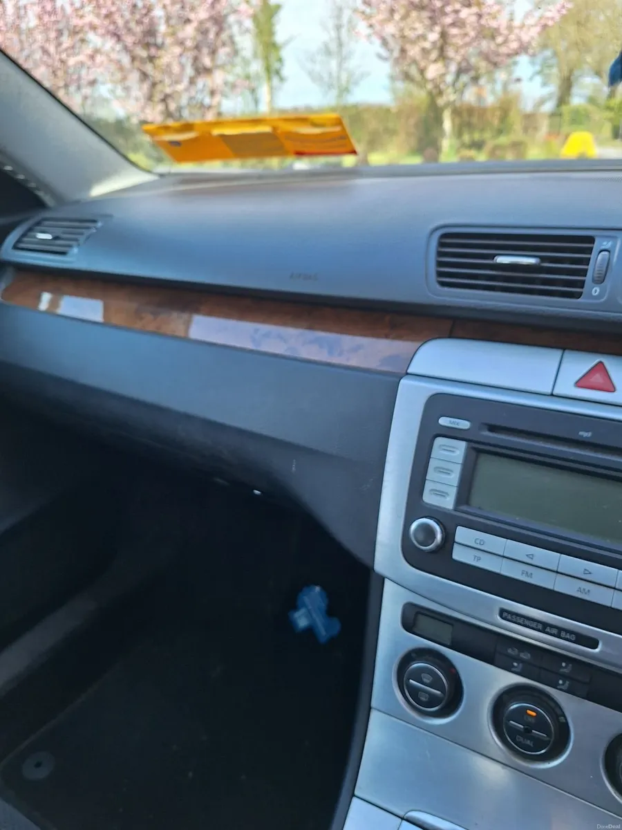 Volkswagen Passat 2008 - Image 4