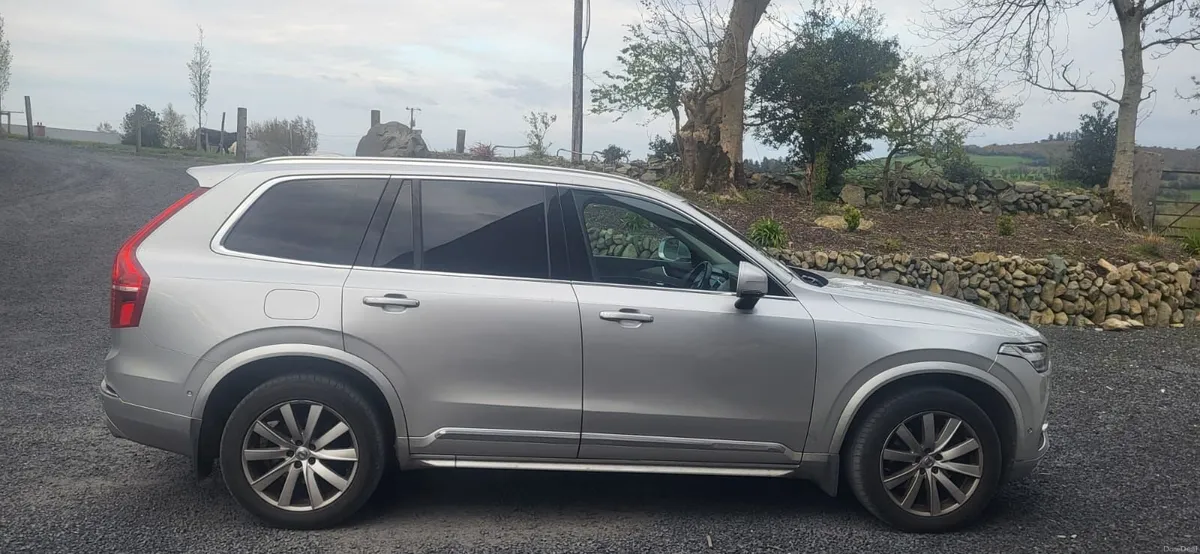 Volvo XC90 2015 - Image 2