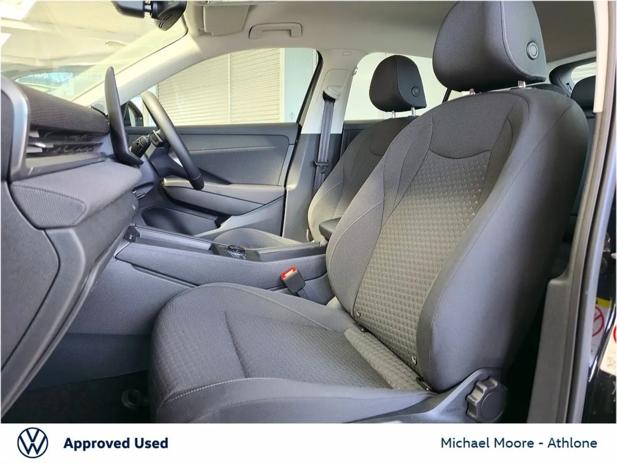 Volkswagen T-Roc LIFE 1.5TSI 116BHP MHEV - Image 4