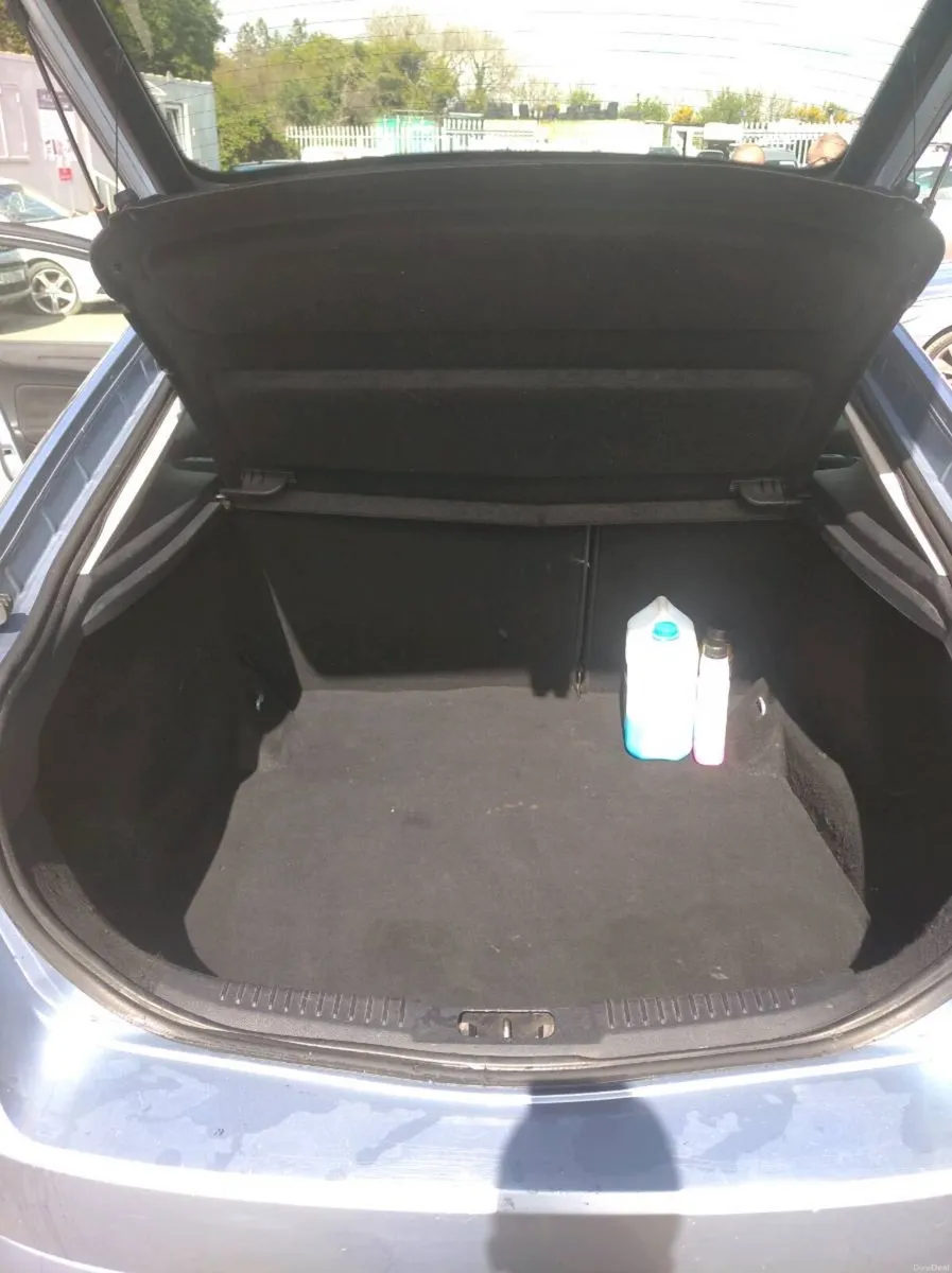 Ford Mondeo 1.6L Petrol - Image 4