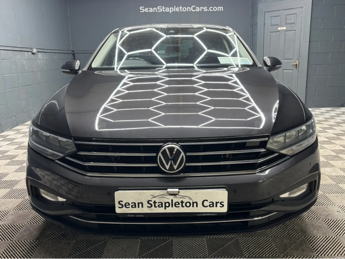 Volkswagen Passat BUSINESS 2.0 TDI MANUAL 6SPEED F - Image 2