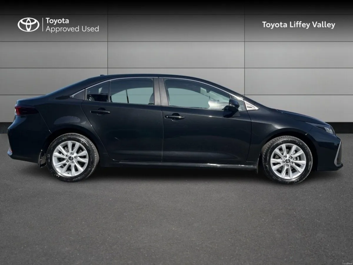 Toyota Corolla COROLLA LUNA SALOON HYBRID - Image 3
