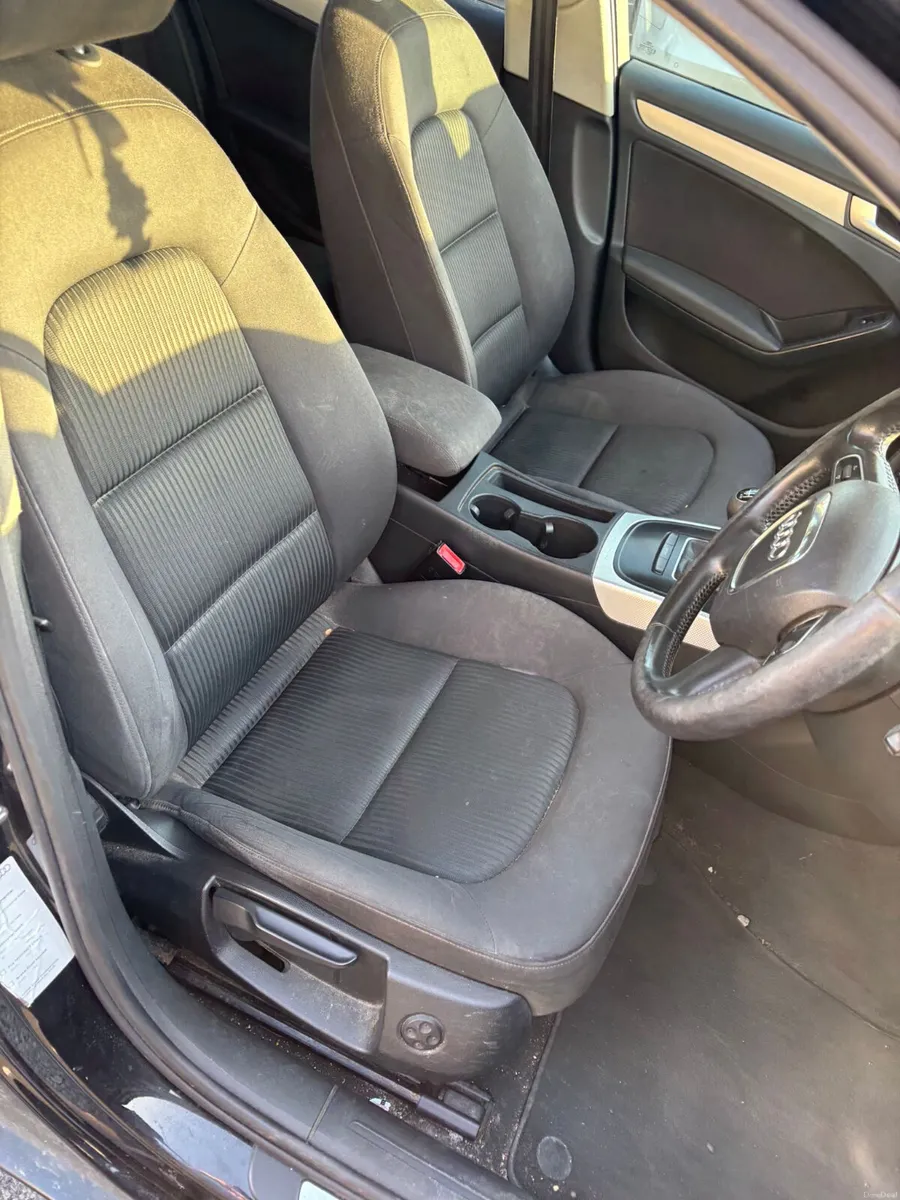 Audi A4 2010 - Image 2