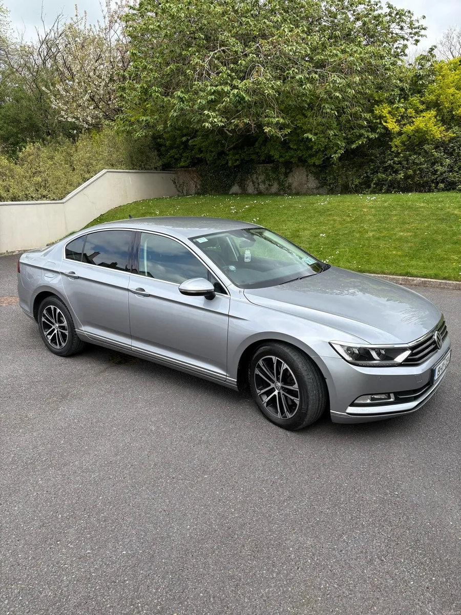 191 VW Passat Highline 2.0 TDI - Image 1