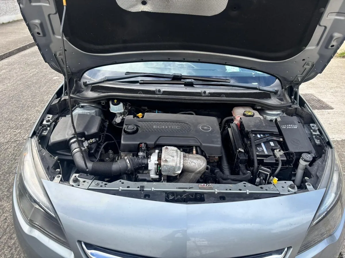 Opel Astra 2014 – Clean, Reliable & Economical - Image 2