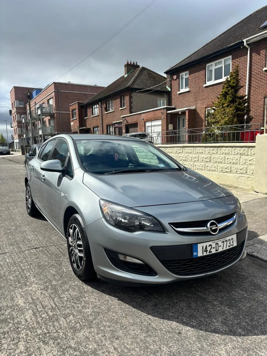 Opel Astra 2014 – Clean, Reliable & Economical - Image 4