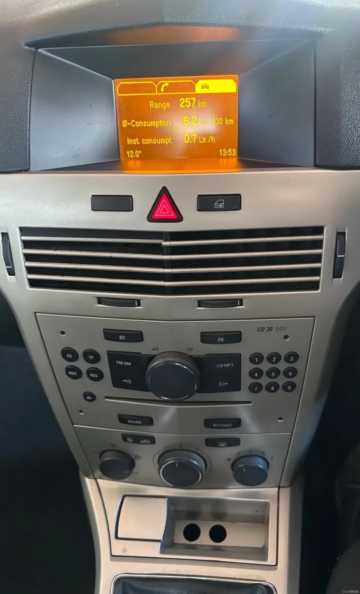 Opel Astra 2008 - Image 2