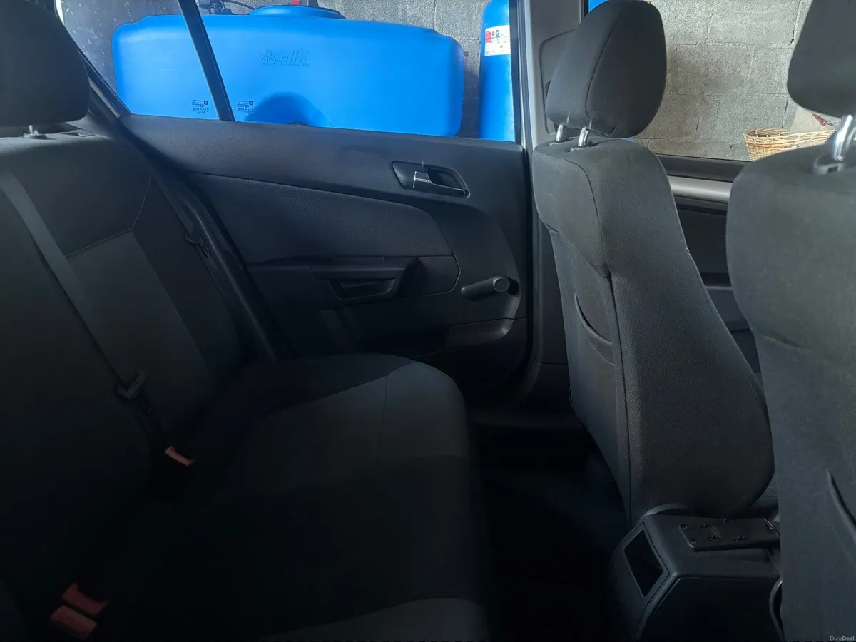 Opel Astra 2008 - Image 3