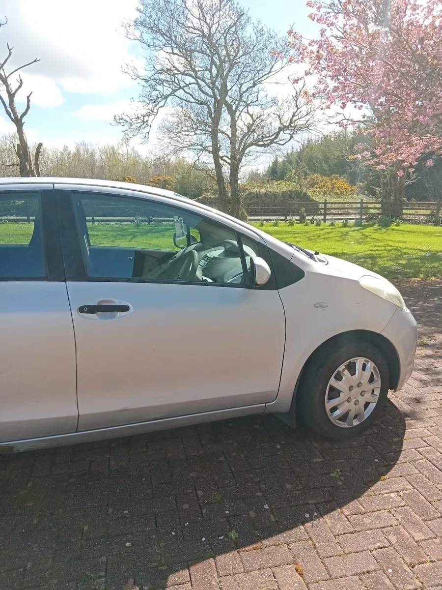 Toyota Yaris 2008 - Image 3