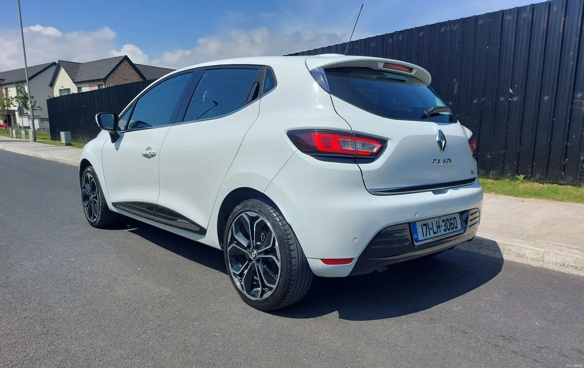 Renault Clio 2017 - Image 2