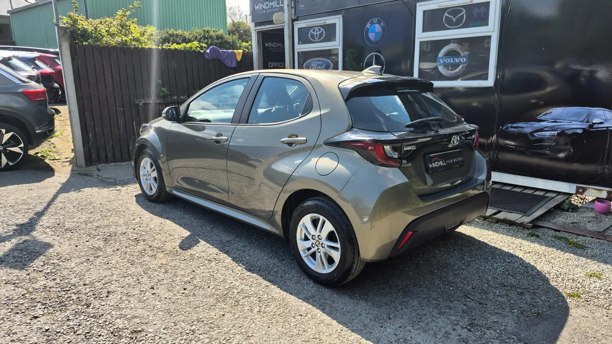 Toyota Yaris Luna - Image 4