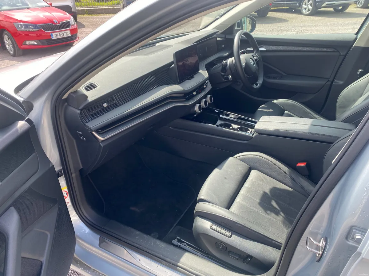 2025 Skoda Superb SEL+ C 2.0 TDI 150HP DSG - Image 4