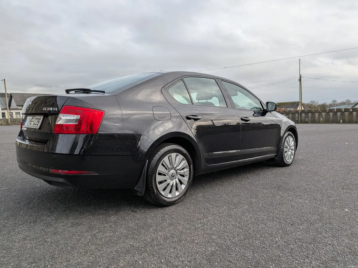 Skoda Octavia 2017 - Image 4