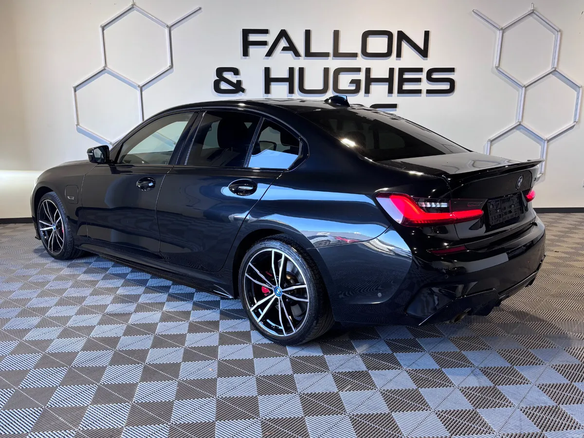 BMW 3 SERIES 330e M SPORT  292BHP - Image 4