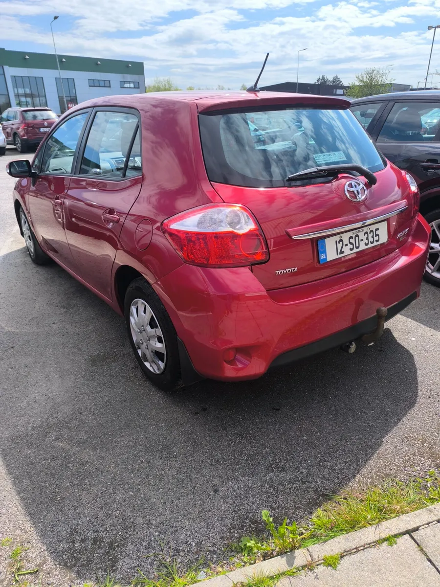 12 Toyota Auris 1.4 D4D - Image 3