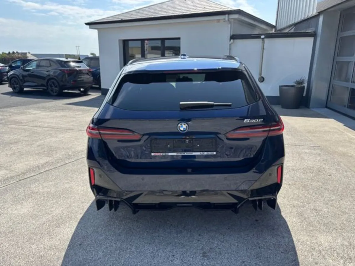 BMW 5-Series 530E M SPORT PRO - Image 3