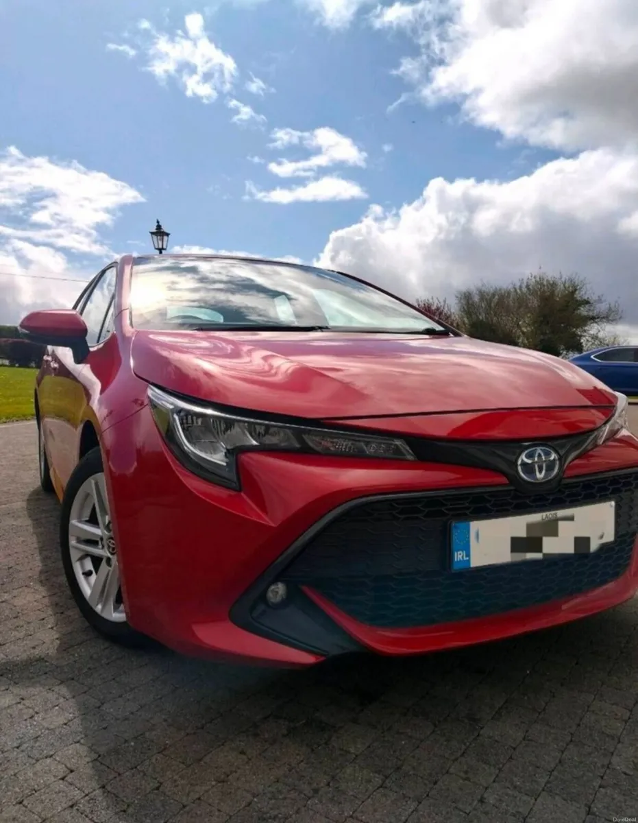 Toyota Corolla Hybrid - Image 2