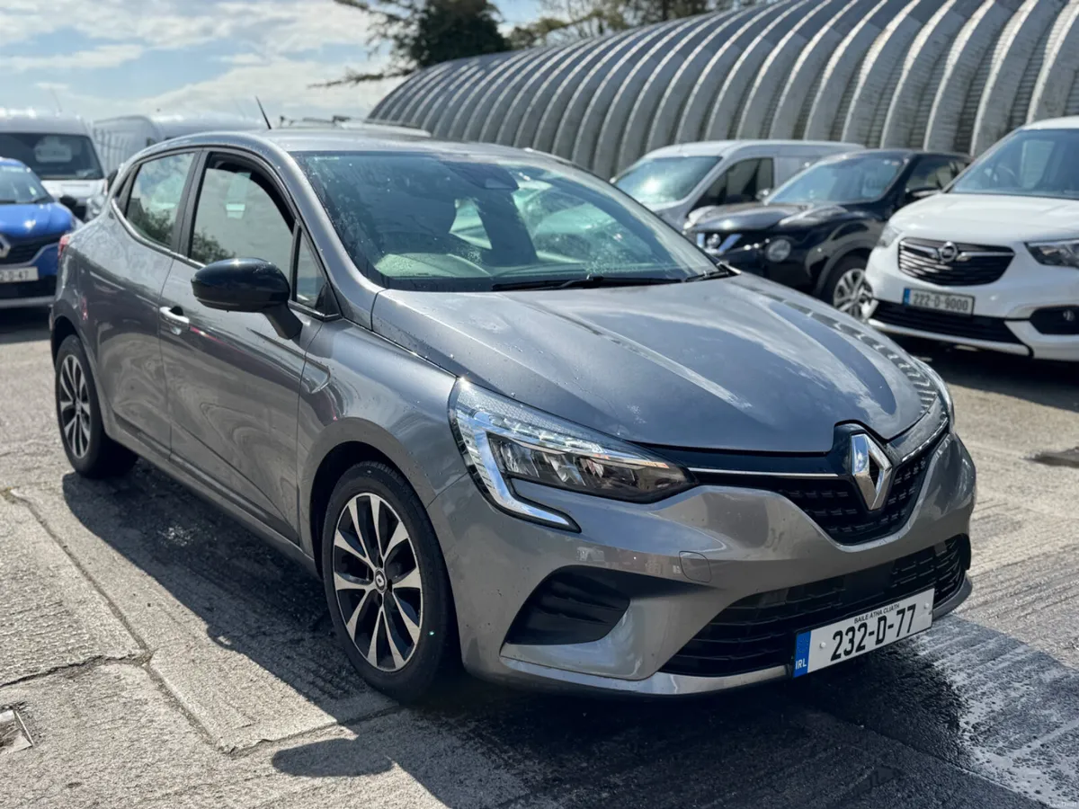 RENAULT CLIO AUTOMATIC “NCT UNTIL 2027” 2023 - Image 1