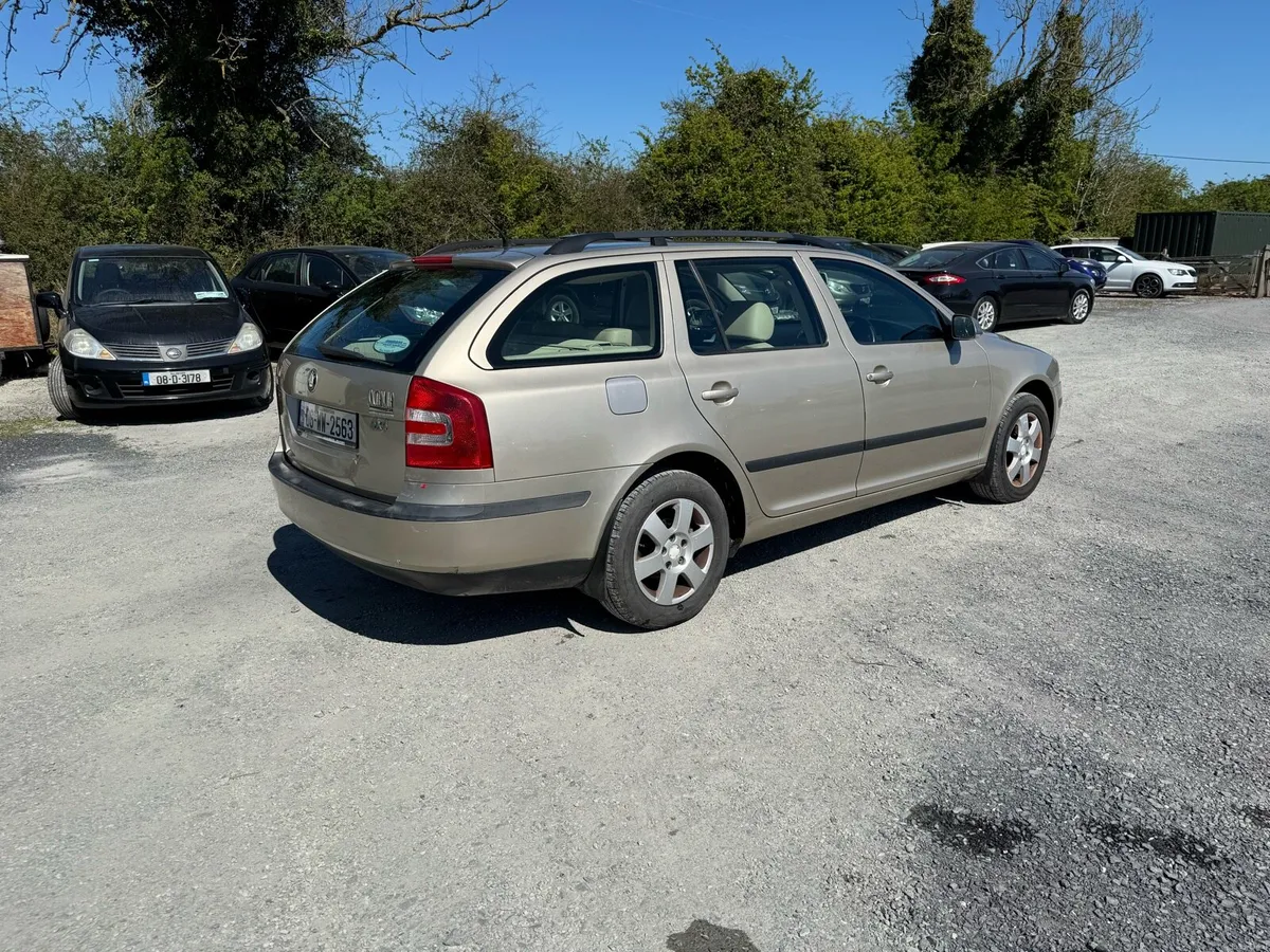 Skoda Octavia 1.6ltr petrol ..Automatic - Image 3