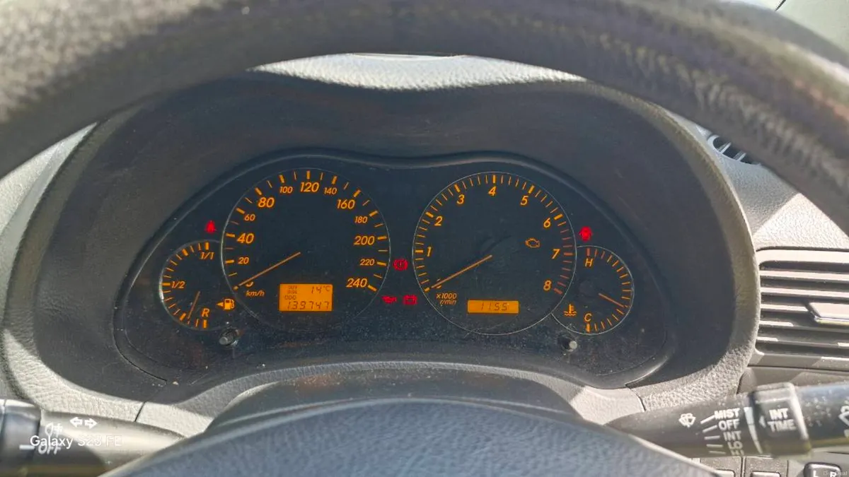 Toyota Avensis Very low mileage - Image 3