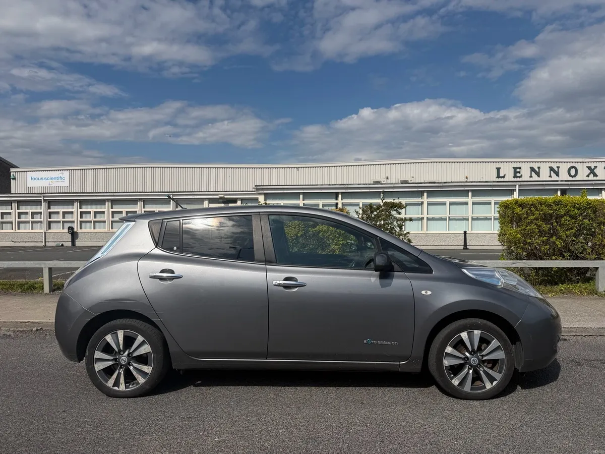 2013 Nissan Leaf E Two keys - Image 2