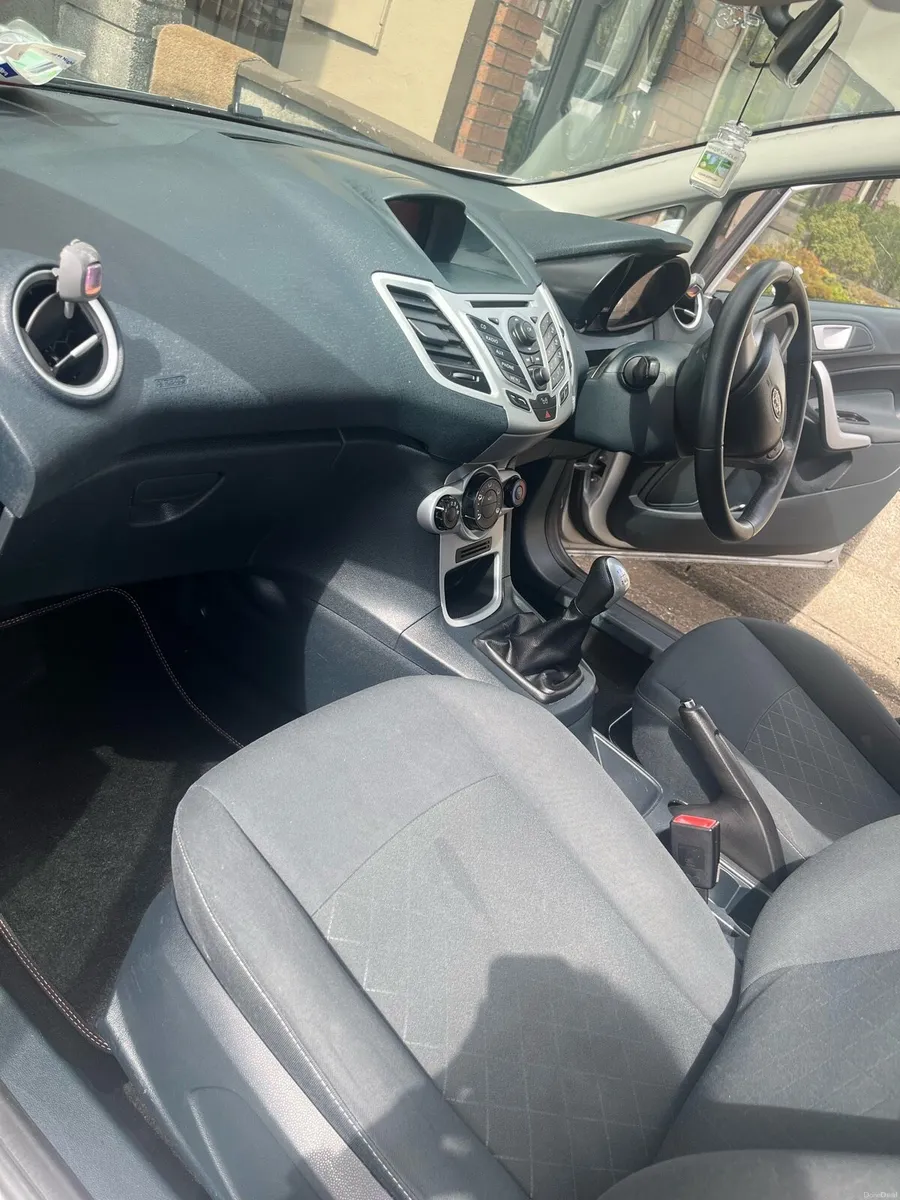 Ford fiesta 1.2 - Image 4