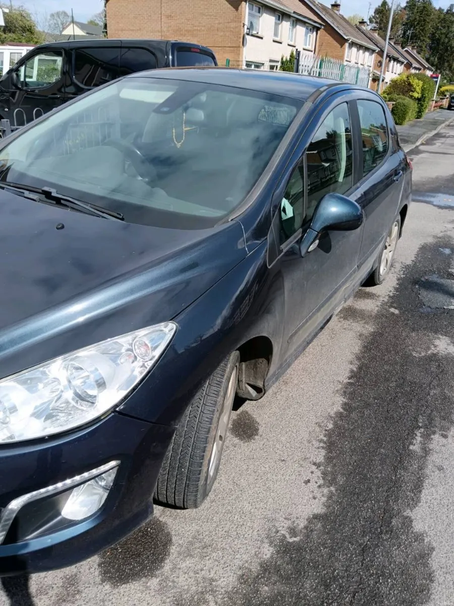 Peugeot 308 - Image 2