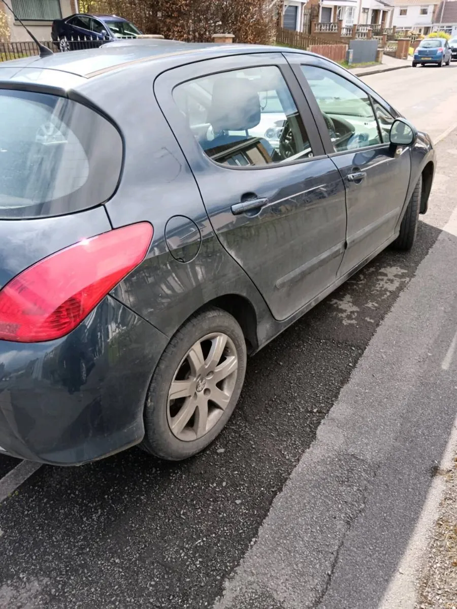 Peugeot 308 - Image 4