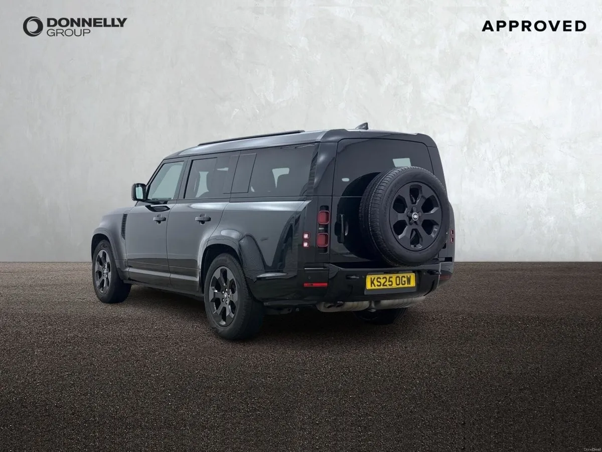 Land Rover Defender Diesel Estate X-Dynamic HSE - Image 2