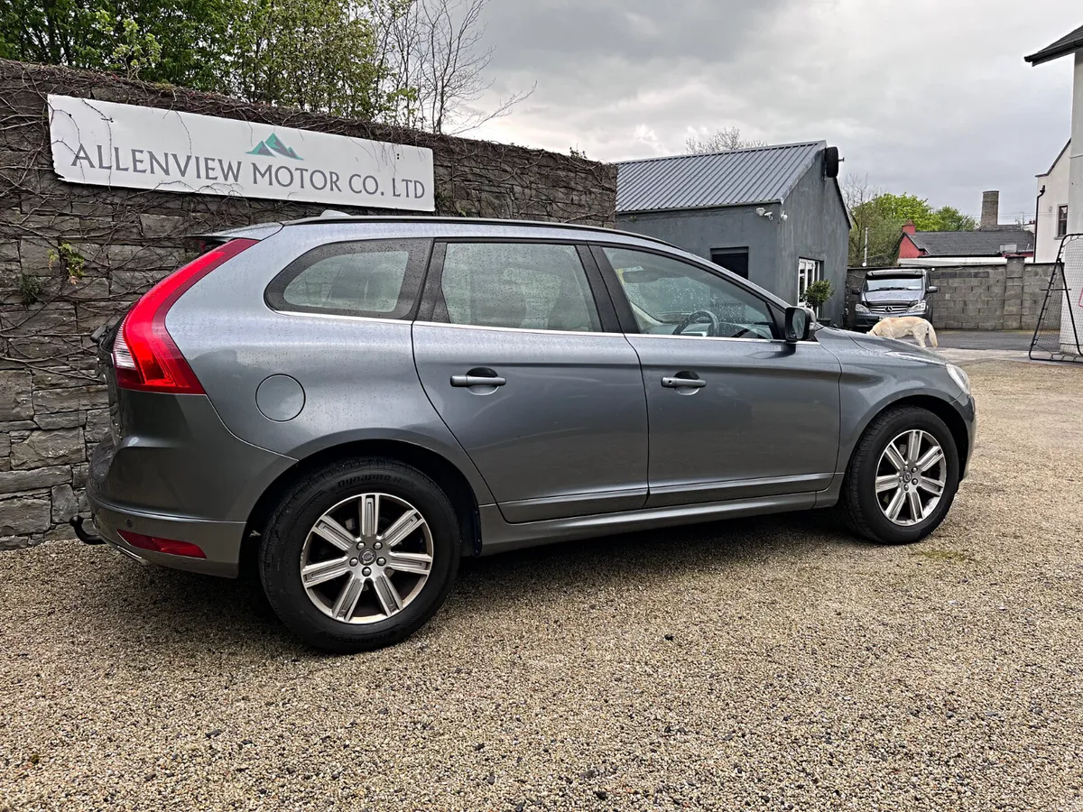 172 Volvo XC60 SE GT 2.4 D4 Auto Full Volvo Histor - Image 3